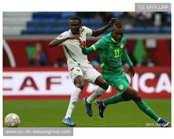 冈崎慎司鱼跃冲顶，皮球应声入网